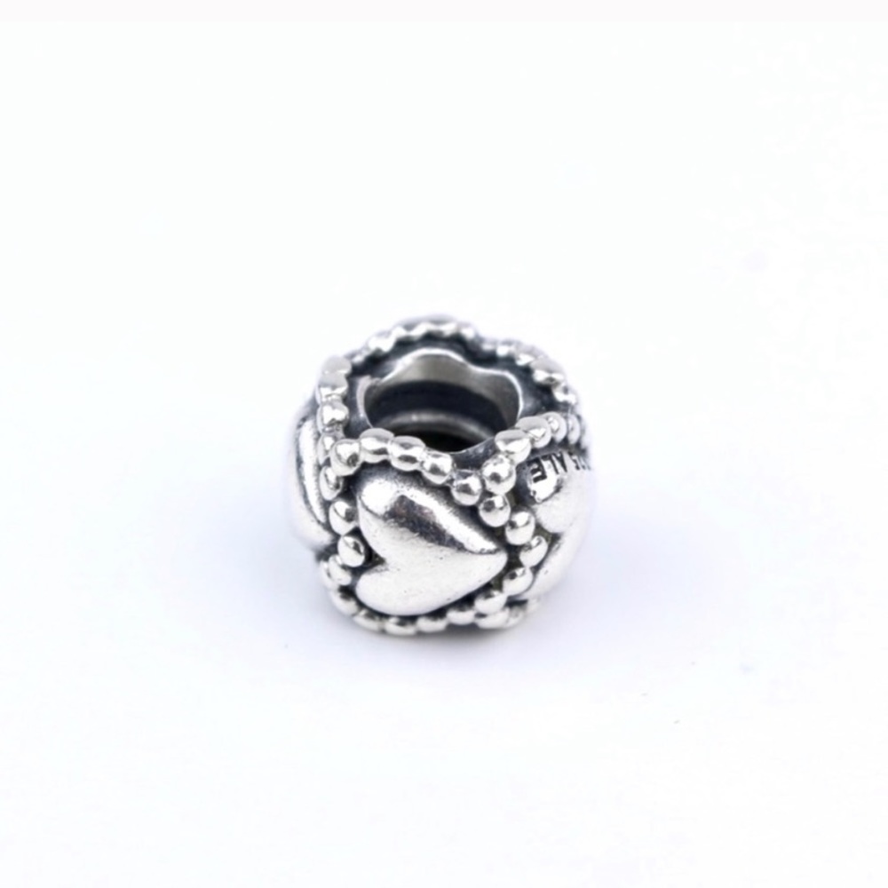 Pandora “Everlasting love” charm